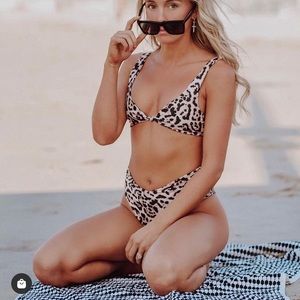 Penny Top, Melly Bottom